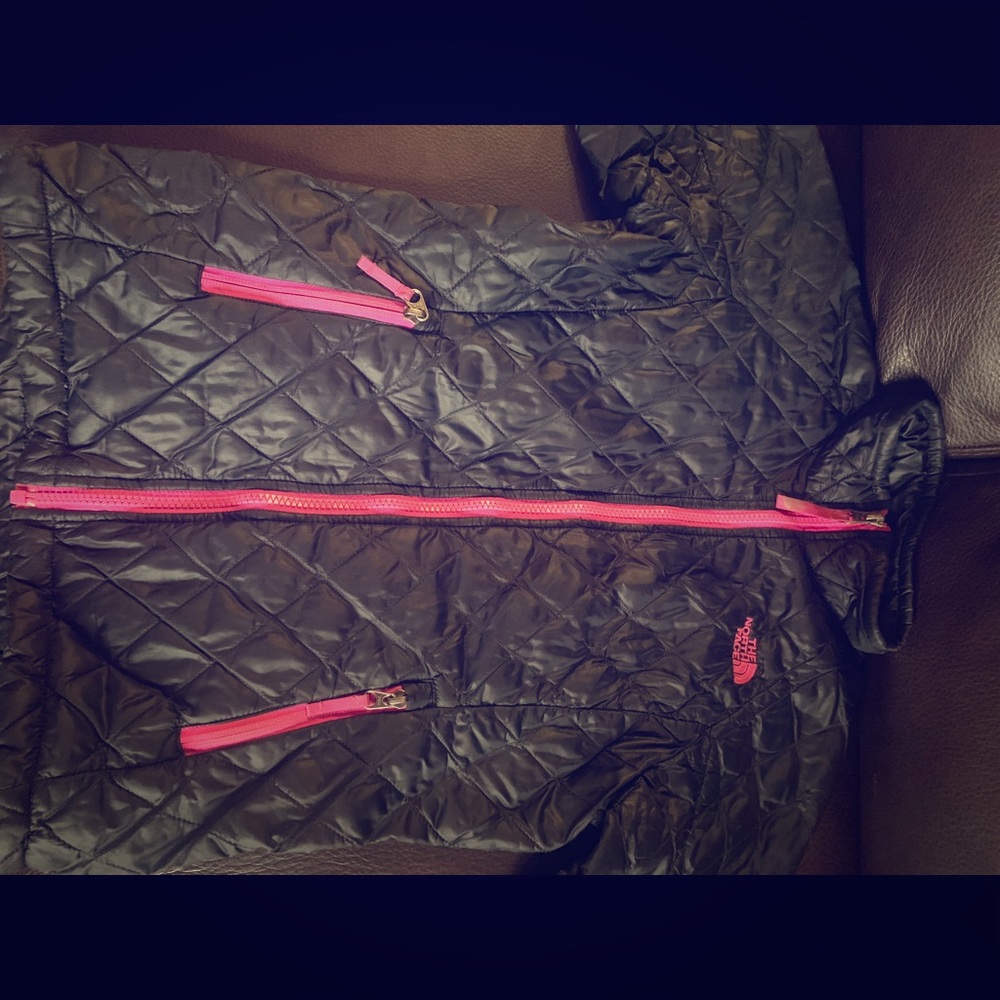 Big girls 10-12 north face thermoball jacket used